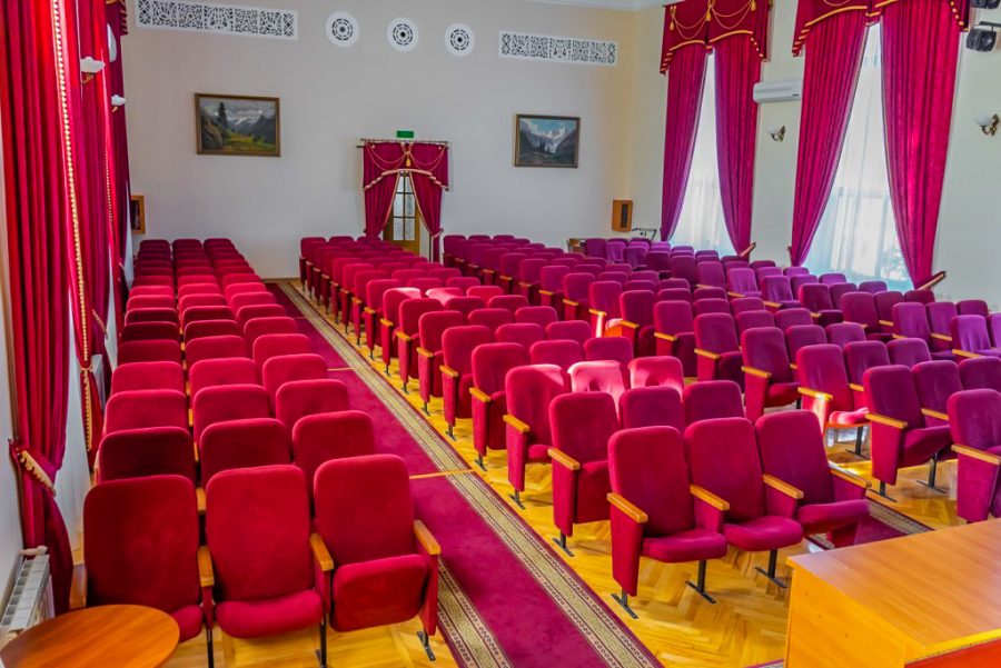 Актовый зал в санатории им.И.М.Сеченова в городе Ессентуки - фотография