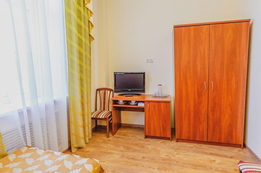 Двухместный номер стандарт в санатории им.И.М.Сеченова в городе Ессентуки - фотография