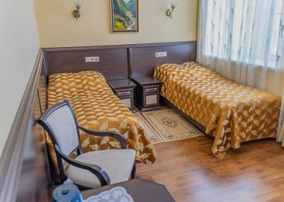 Двухместный улучшенный номер в санатории им.И.М.Сеченова в городе Ессентуки - фотография