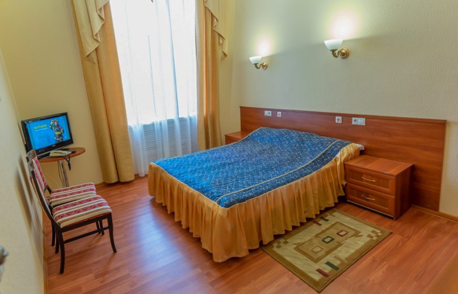 Номер полулюкс в санатории им.И.М.Сеченова в городе Ессентуки - фотография