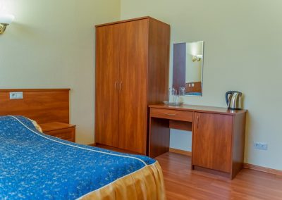 Номер полулюкс в санатории им.И.М.Сеченова в городе Ессентуки - фотография