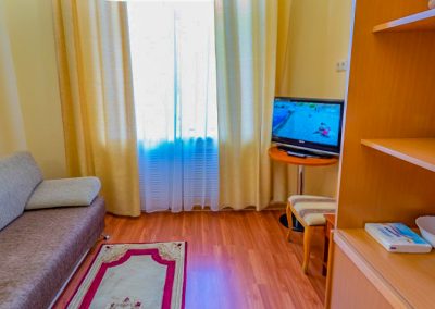 Номер полулюкс в санатории им.И.М.Сеченова в городе Ессентуки - фотография