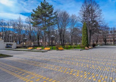 Территория в санатории им.И.М.Сеченова в городе Ессентуки - фотография