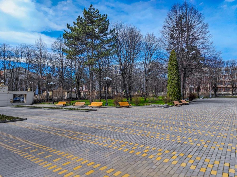 Территория в санатории им.И.М.Сеченова в городе Ессентуки - фотография