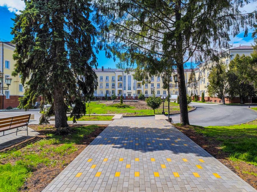 Территория в санатории им.И.М.Сеченова в городе Ессентуки - фотография