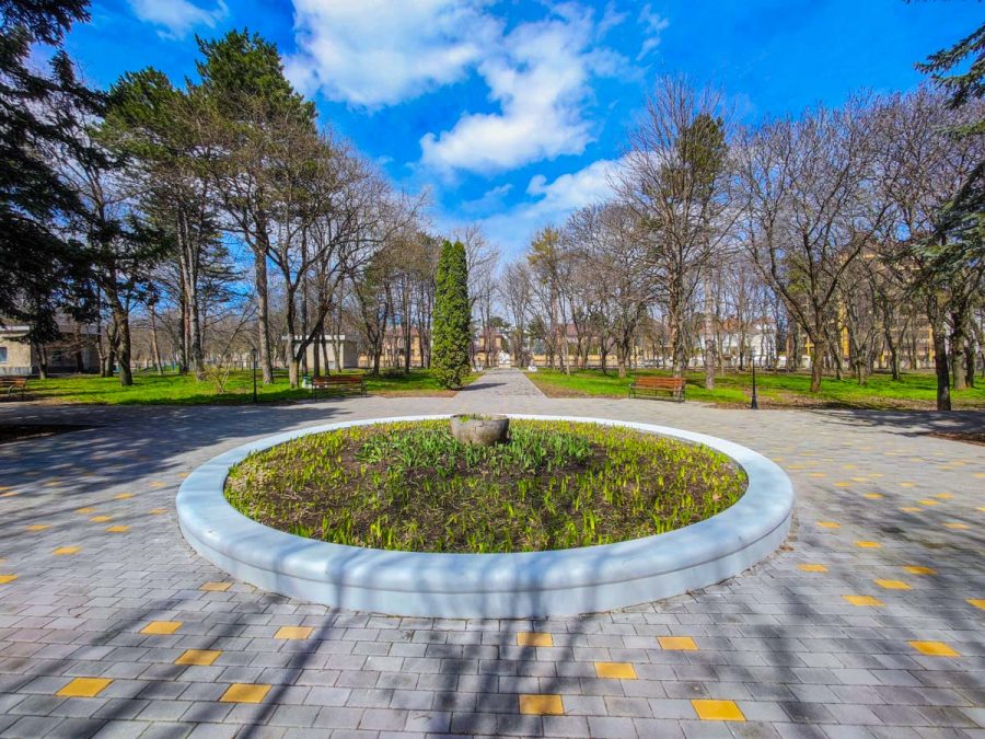 Территория в санатории им.И.М.Сеченова в городе Ессентуки - фотография