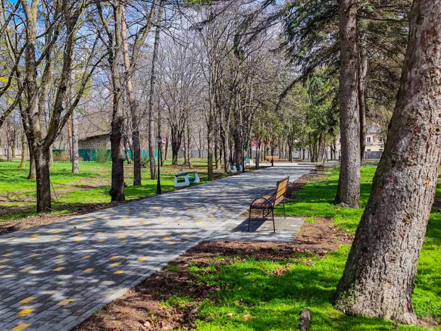 Территория в санатории им.И.М.Сеченова в городе Ессентуки - фотография