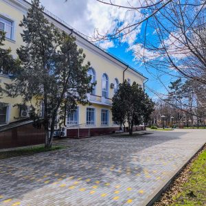 Территория в санатории им.И.М.Сеченова в городе Ессентуки - фотография