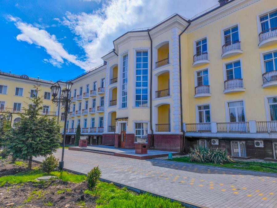 Корпус санатория им.И.М.Сеченова в городе Ессентуки - фотография