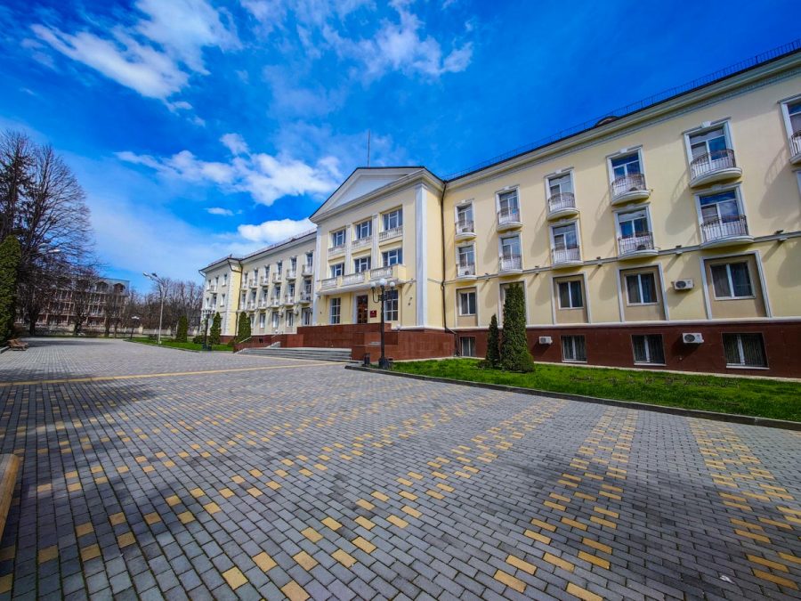 Корпус санатория им.И.М.Сеченова в городе Ессентуки - фотография