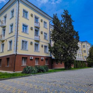Корпус санатория им.И.М.Сеченова в городе Ессентуки - фотография