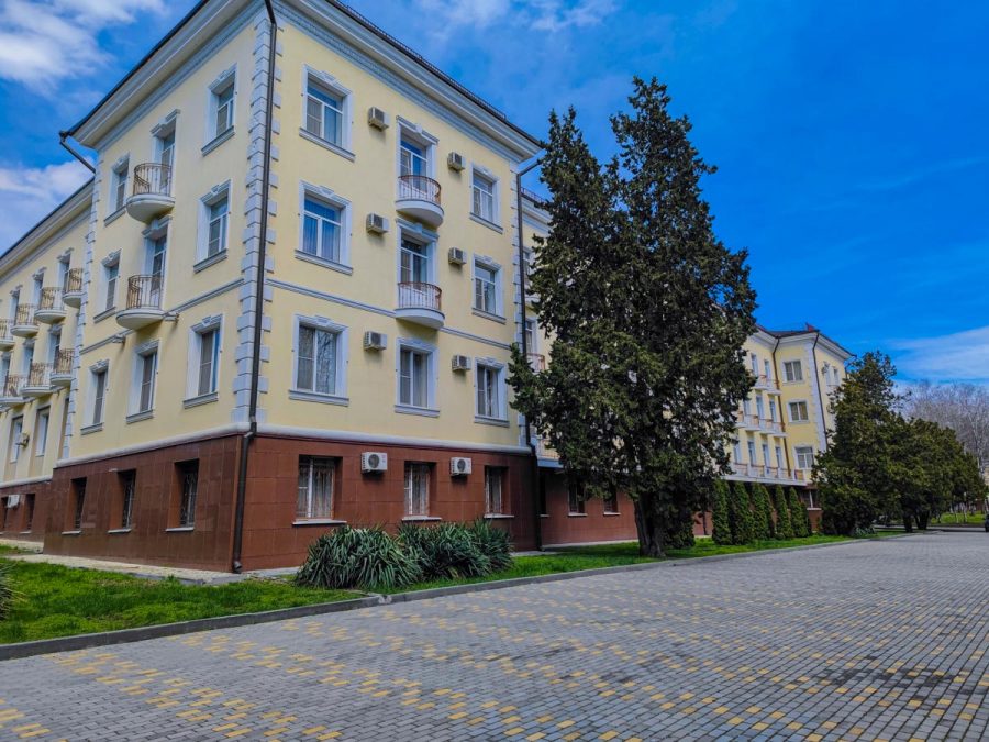 Корпус санатория им.И.М.Сеченова в городе Ессентуки - фотография