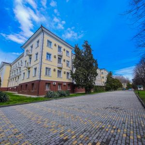 Корпус санатория им.И.М.Сеченова в городе Ессентуки - фотография