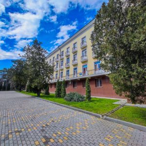 Корпус санатория им.И.М.Сеченова в городе Ессентуки - фотография