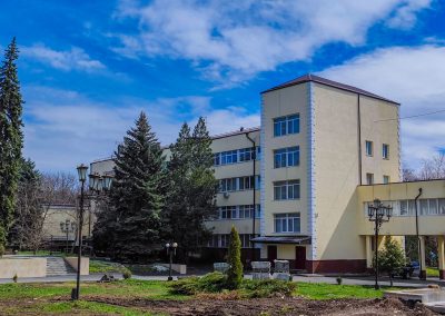 Корпус санатория им.И.М.Сеченова в городе Ессентуки - фотография