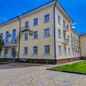Корпус санатория им.И.М.Сеченова в городе Ессентуки - фотография