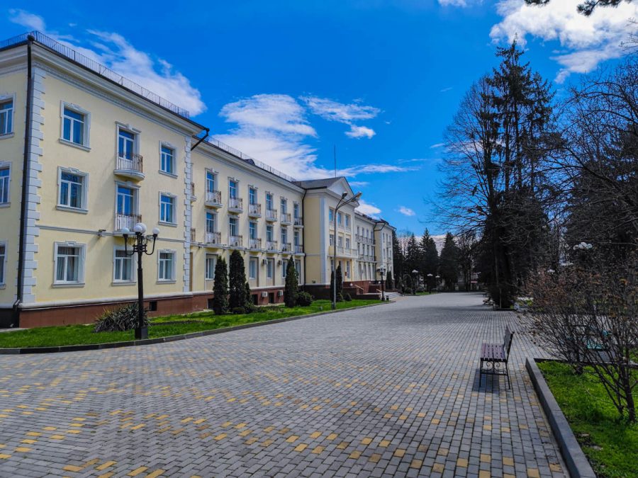 Корпус санатория им.И.М.Сеченова в городе Ессентуки - фотография